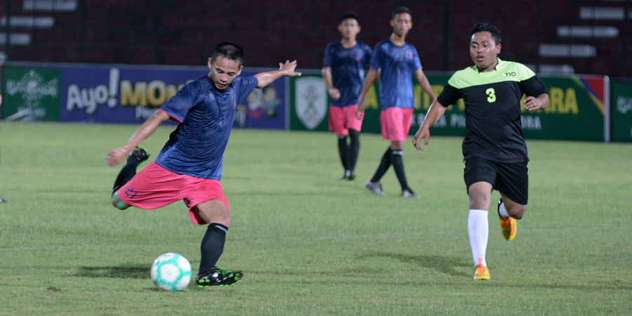 Pesta Gol Wali Songo Juara Grup H