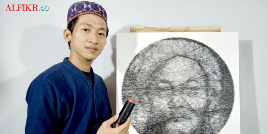 Santri Bantu Pembangunan Madrasah dengan Produksi String Art KH Hasyim Asy’ari