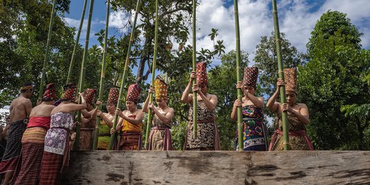 Maulud Nabi Khas Masyarakat Bayan di Lombok.