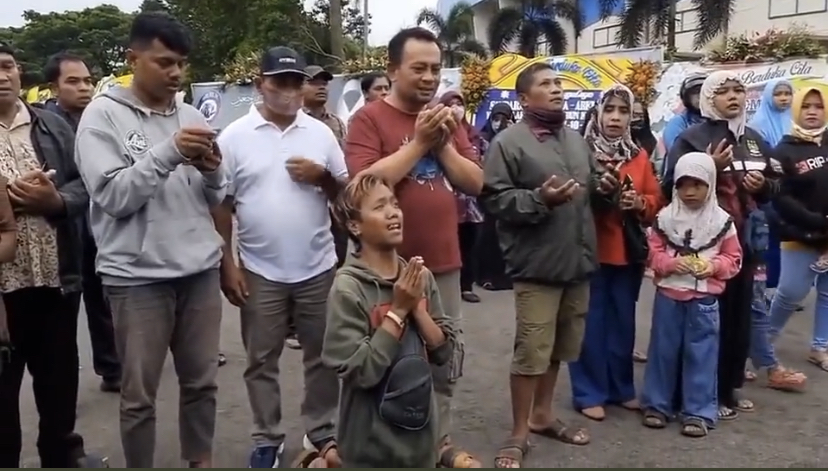 Tiga Kawan Meninggal Dunia, Aremania asal Probolinggo Masih Menunggu di Kanjuruhan