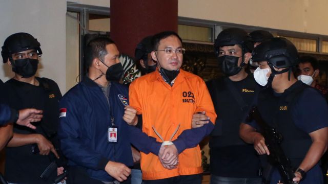 Albertus meyakini, adanya keterlibatan orang dalam instansi kepolisian dalam tindak pidana perjudian