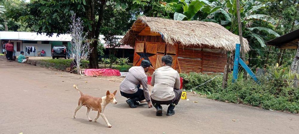 Victor Mambor Pengurus Majelis AJI Jayapura, mendapatkan Teror Bom