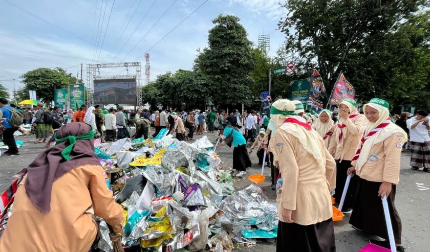 500 Ton Sampah di Perayaan Satu Abad NU, Ribuan Relawan Bergerak