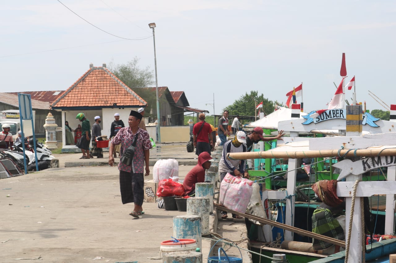 Menyebrang ke Pulau Mandangin