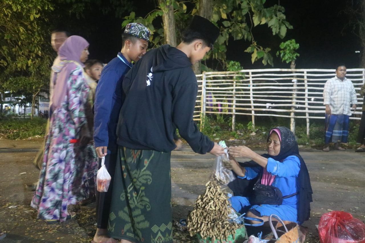 Cerita Pedagang Keliling di Haul dan Harlah PP. Nurul Jadid