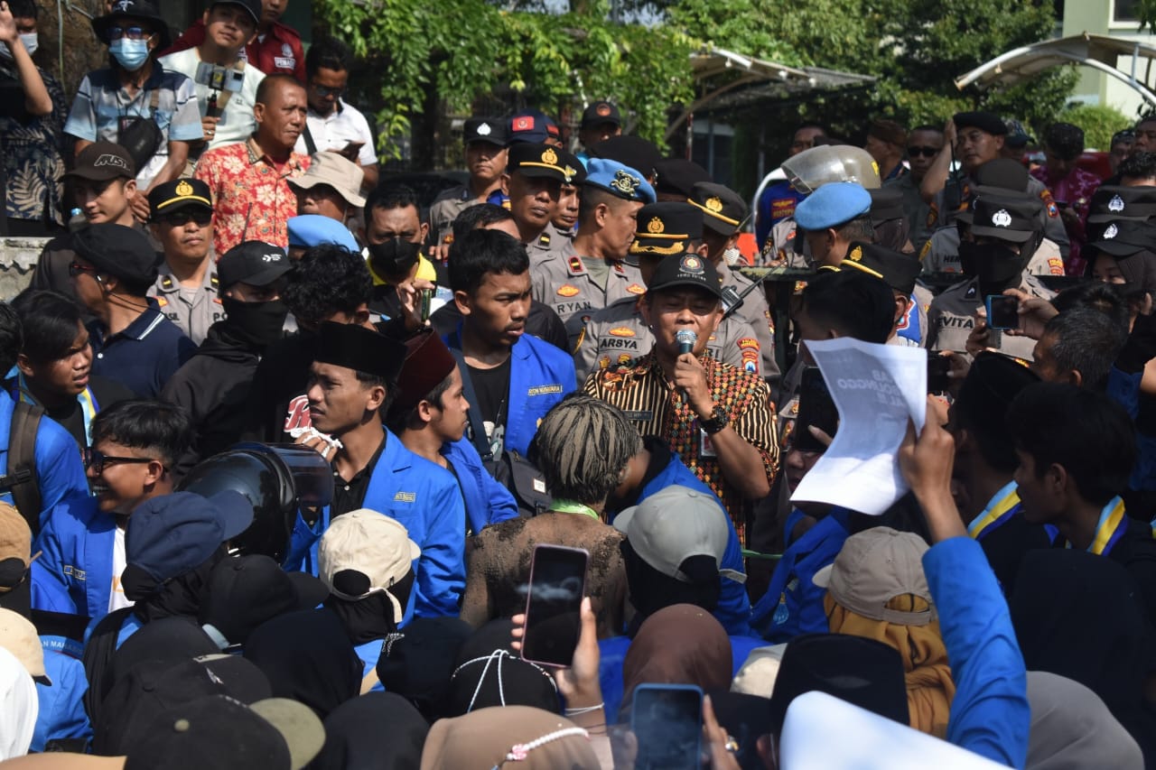 Pemerintah Kabupaten Probolinggo Dinilai Tidak Berpihak Kepada Rakyat, PC PMII Probolinggo Lakukan Demonstrasi