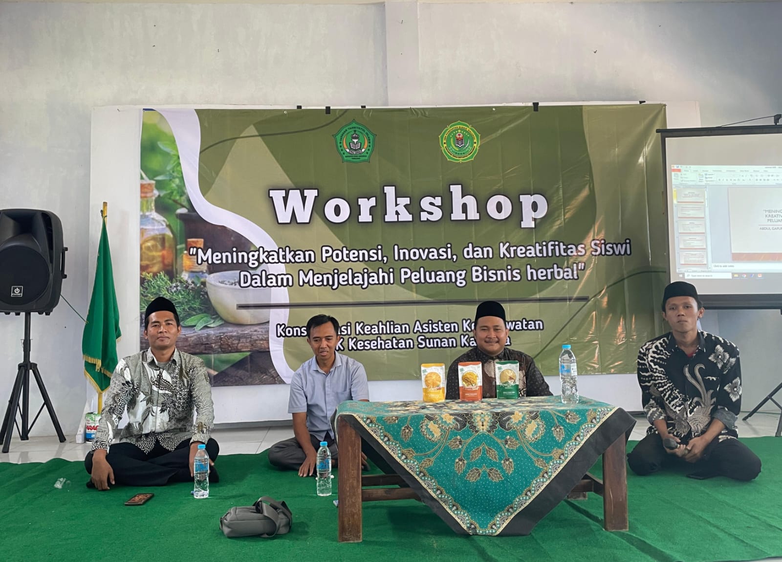 SMK Kesehatan Sunan Kalijaga Menggelar Workshop Tentang Potensi Bisnis dari Produk Herbal.