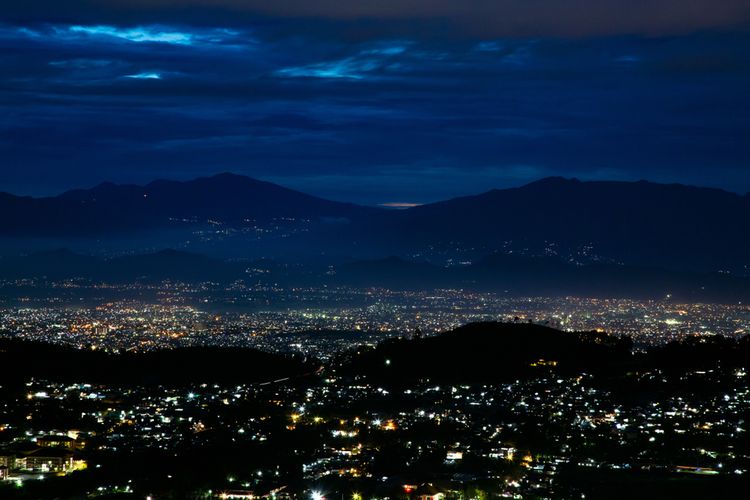 Penyebab Suhu Dingin di Malam Hari