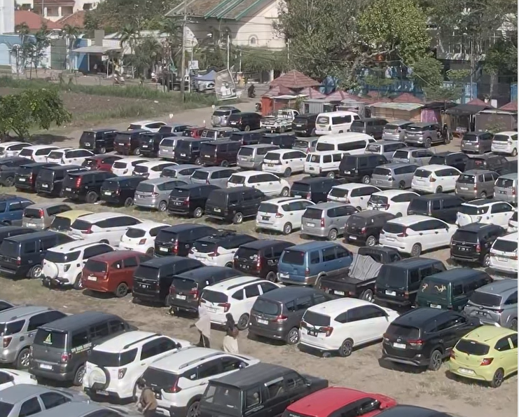 Dzikir Sopir Bus Pengantar Jamaah Haul