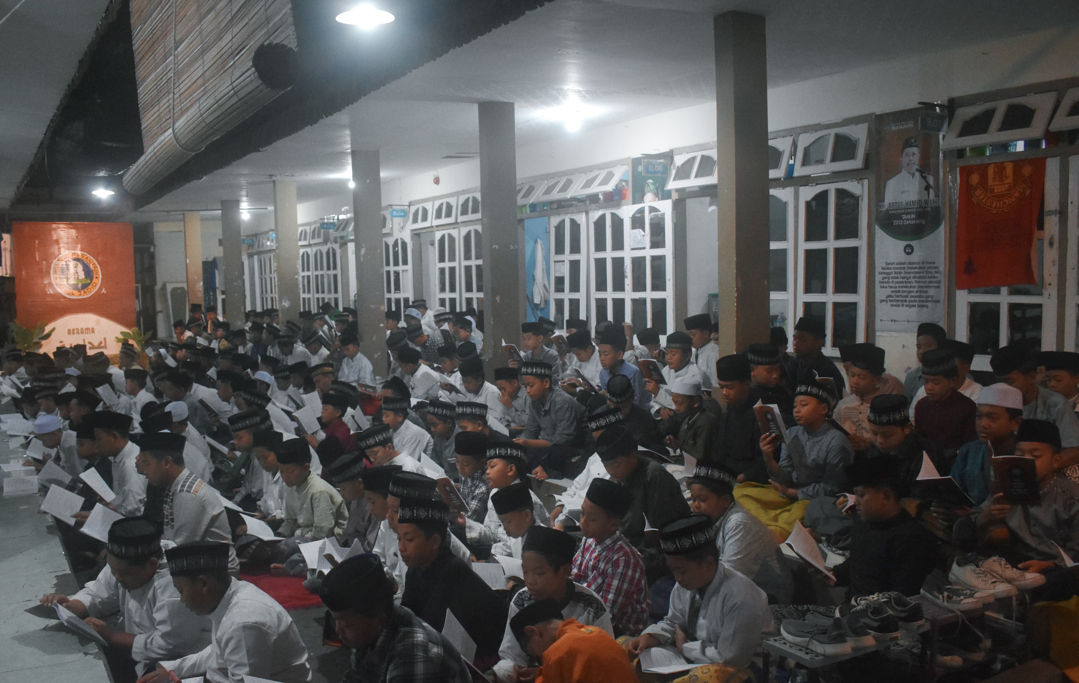 Santri Baru: di Nurul Jadid Sebelum Pagi