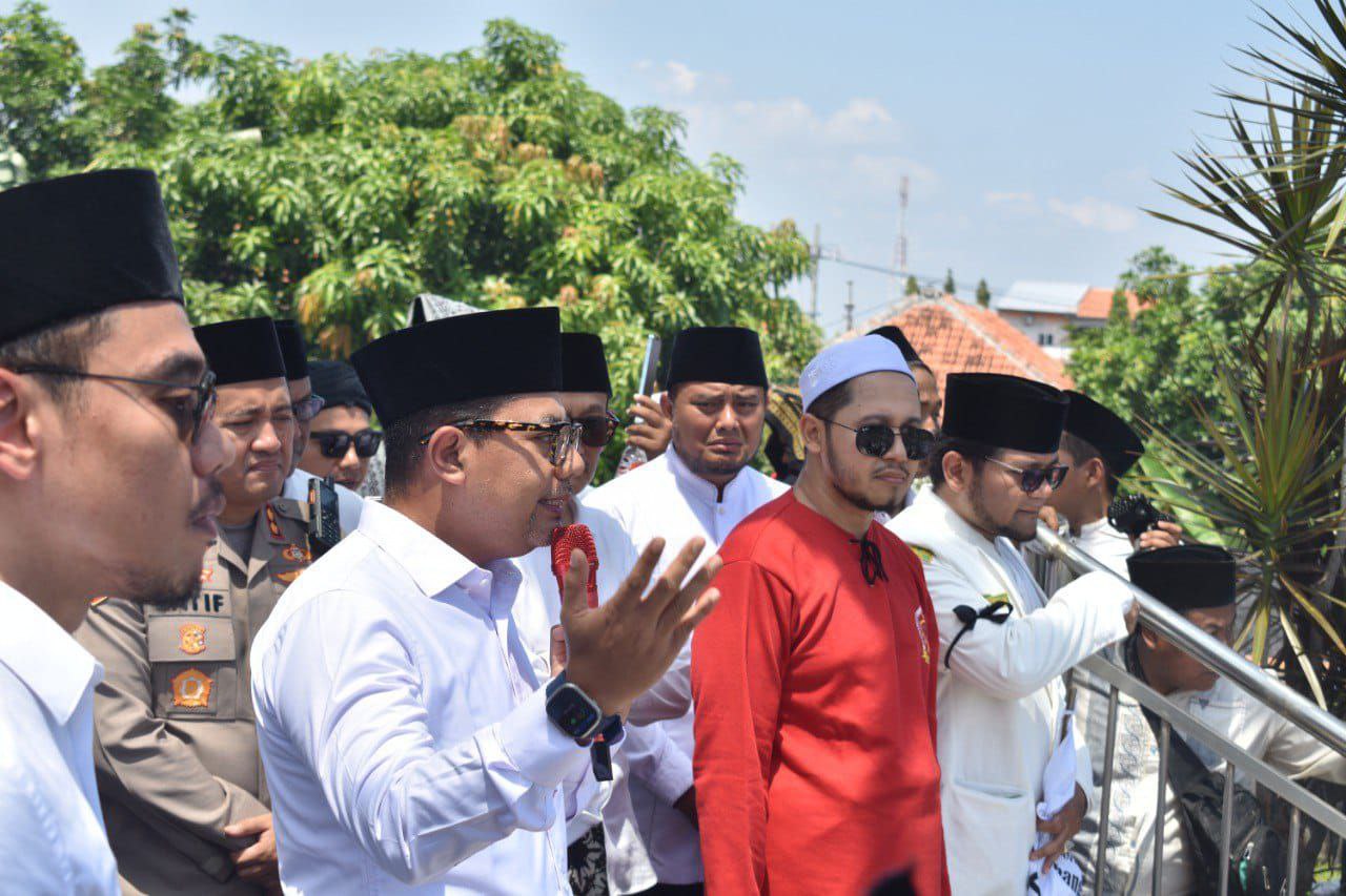 Aksi Damai Santri, Gus Haris: Mengabdi 24 Jam Tanpa Digaji