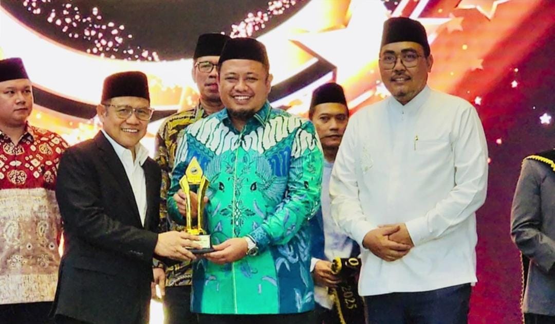 KH.  Zaini Mun’im Tokoh Teladan Santri Mengabdi Sepanjang Hayat