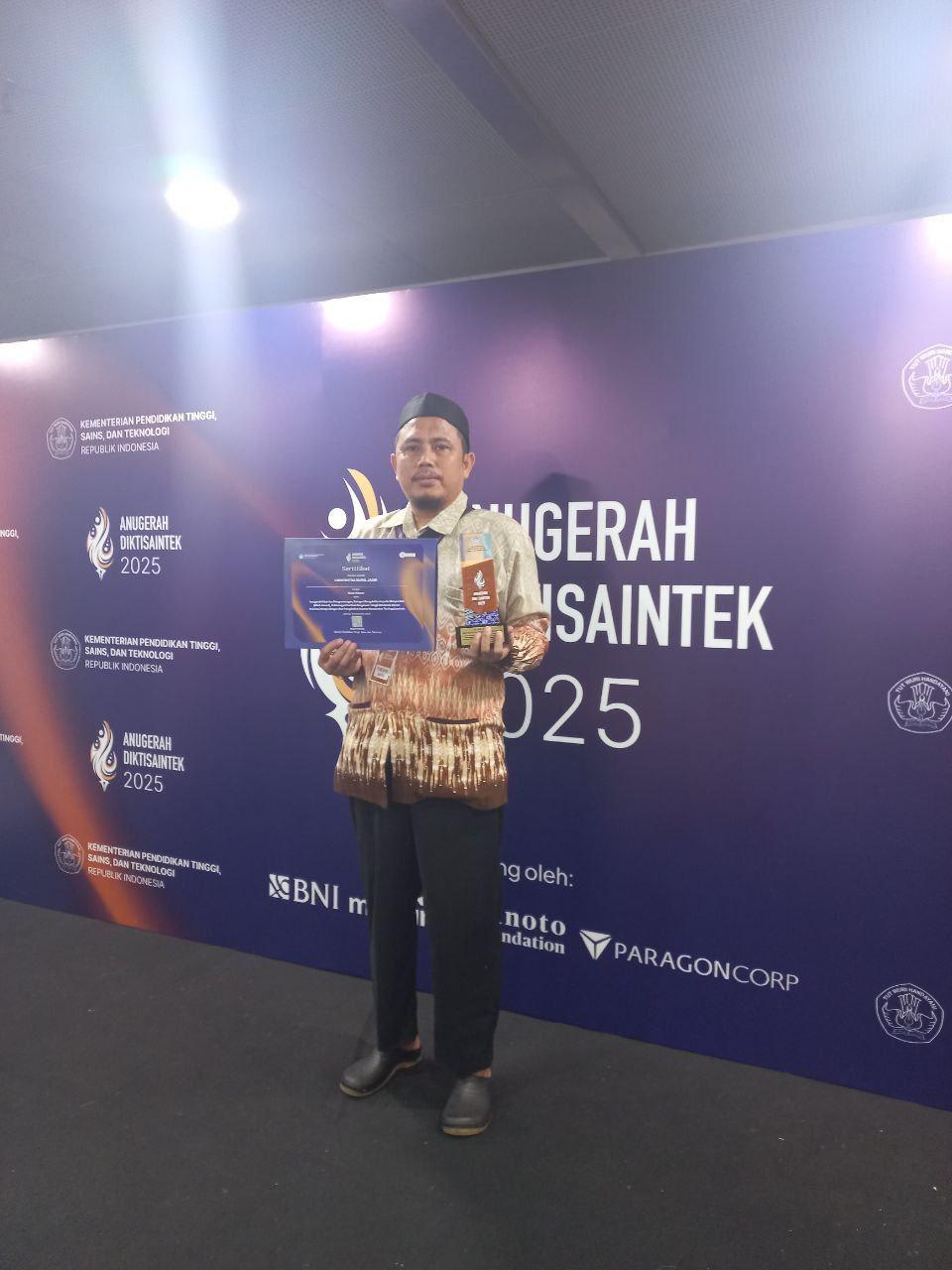 Unuja Raih Tiga Anugerah Bergengsi