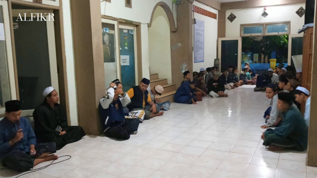 Pondok Mahasiswa Menggelar Tahlil untuk Almarhumah Nyai Masruroh